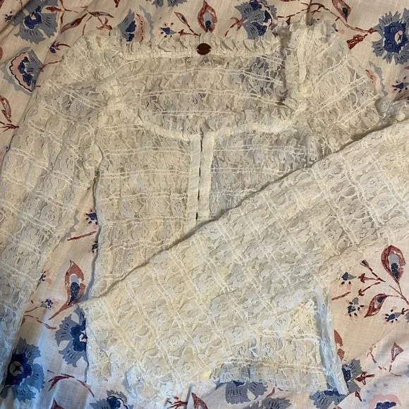Free people white blouse, worn once. excellent condition. - Picture 1 of 2